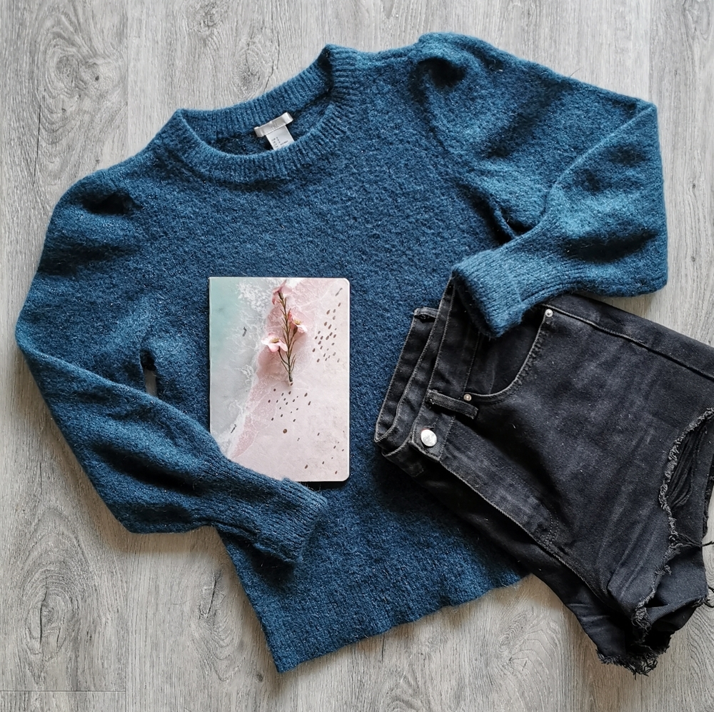3/$30▪️Mohair & Wool Puff-Sleeve Sweater
